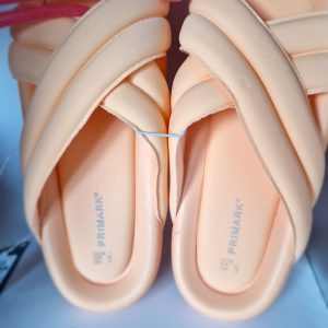 Women's sliders